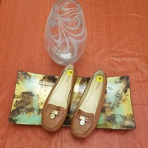 New- Michael Kors Hamilton Lock Leather Loafers